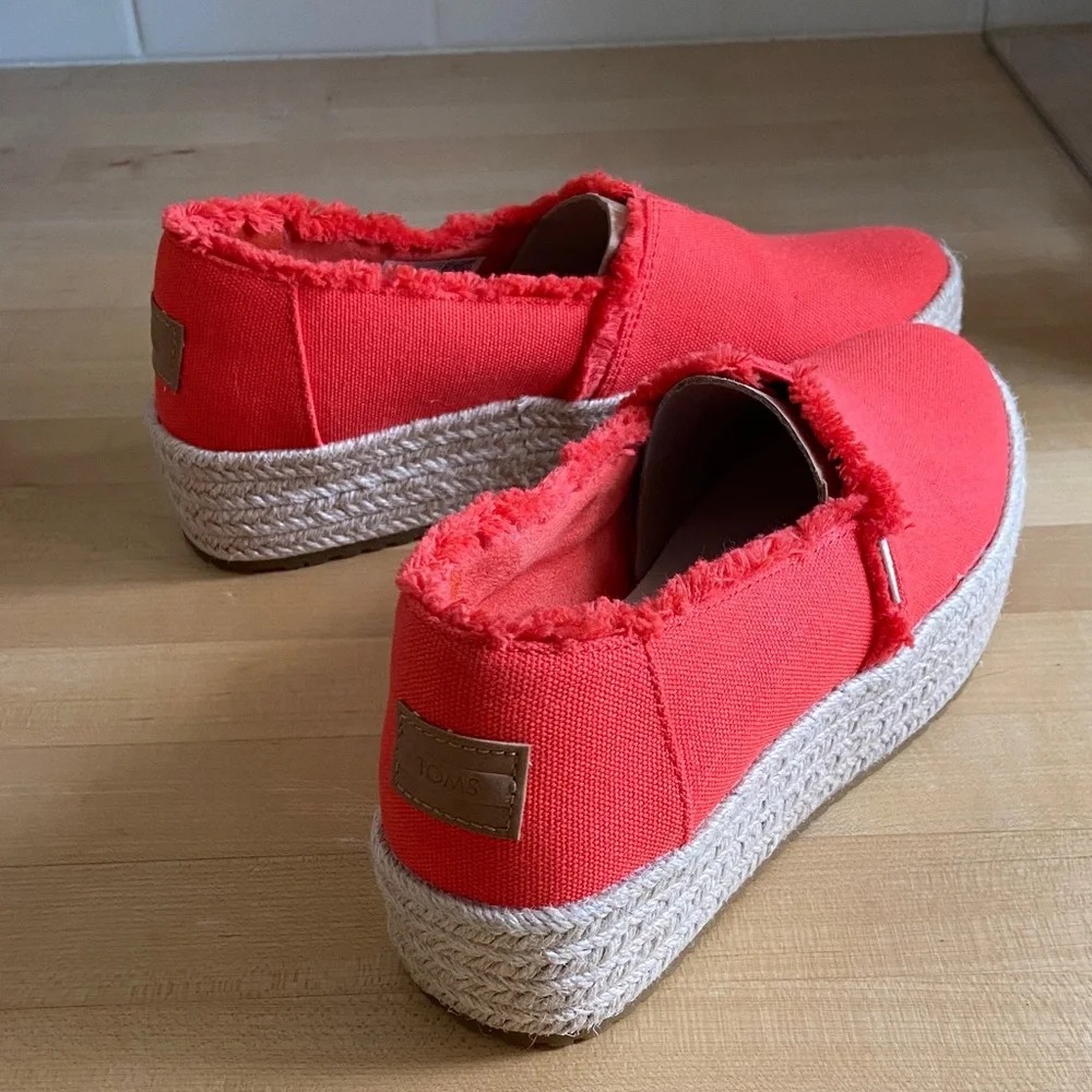 TOMS Valencia Red Canvas Espadrille Platform Slip-On